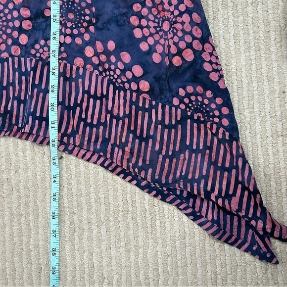 Soft Surroundings Printed V-Neck Asymmetric Tunic - Picture 13 of 13